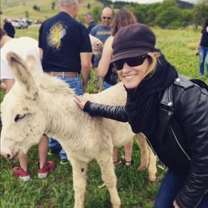 Meet your Posher, Laura